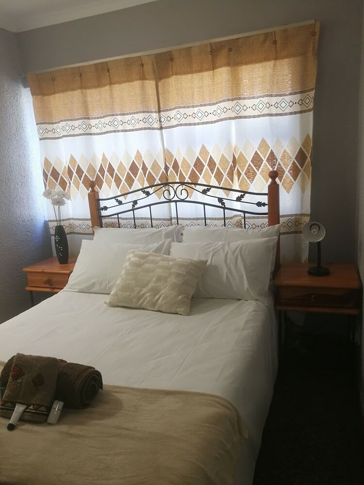 Hotel Cape Pine Guest House