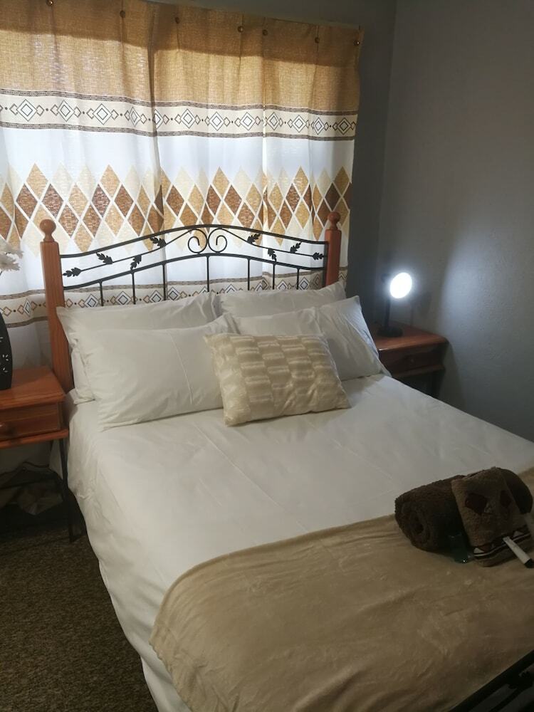 Hotel Cape Pine Guest House