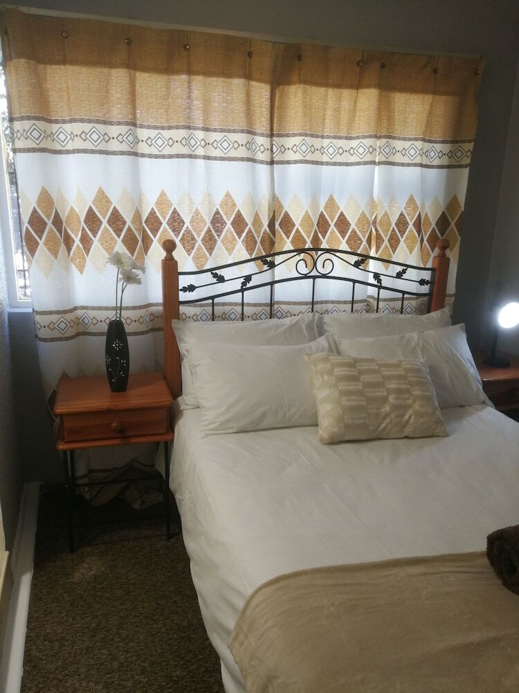 Hotel Cape Pine Guest House