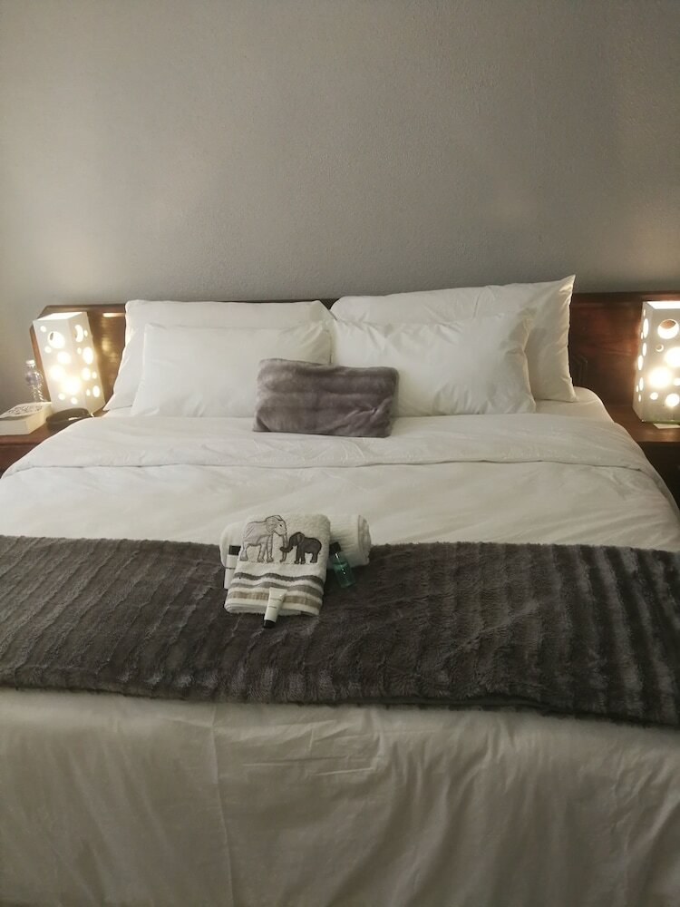 Hotel Cape Pine Guest House