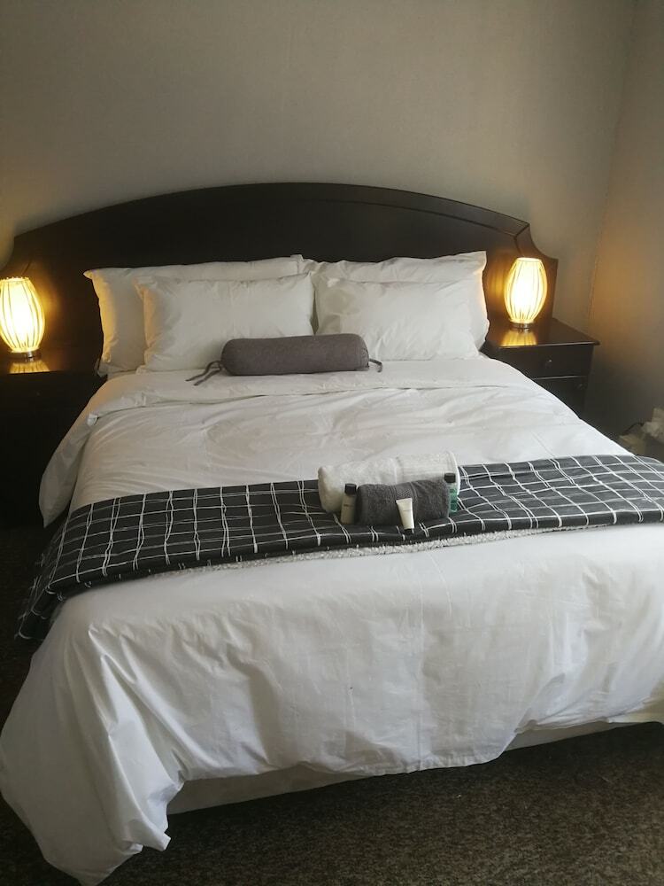 Hotel Cape Pine Guest House