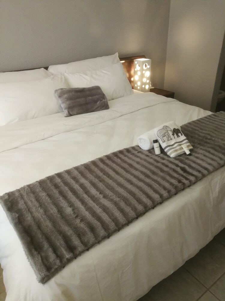 Hotel Cape Pine Guest House