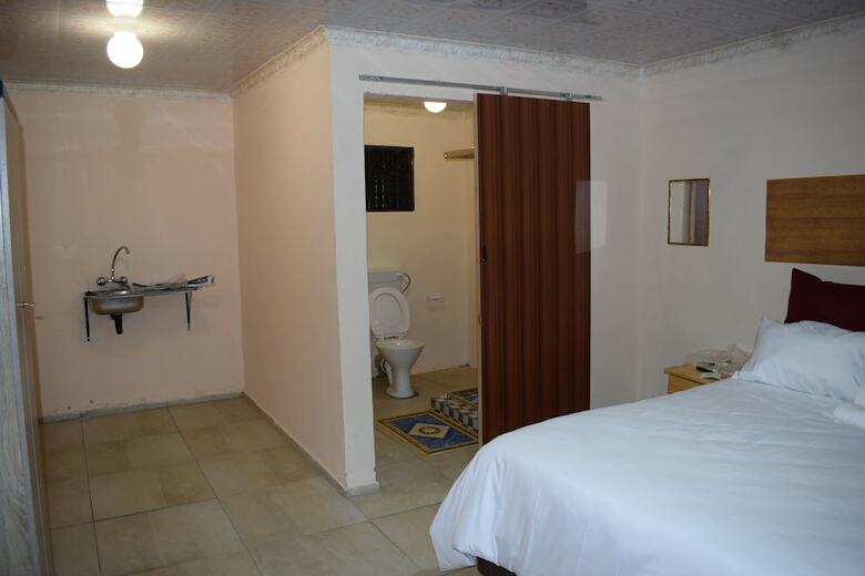 Hotel Lindo Guest House