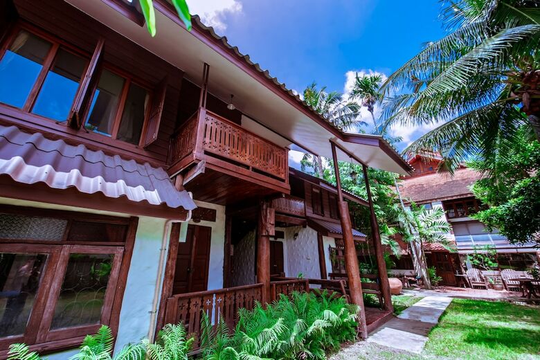 Hotel Vila Villa Resort In Town