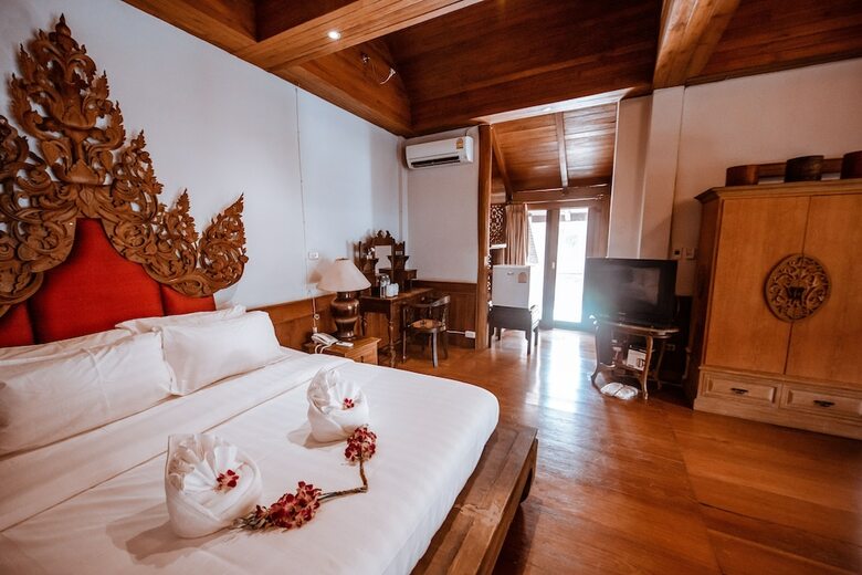 Hotel Vila Villa Resort In Town