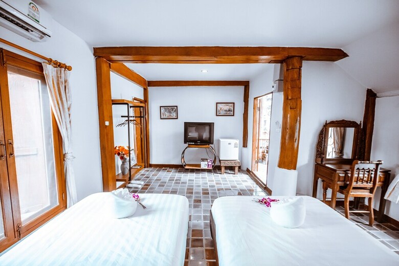 Hotel Vila Villa Resort In Town