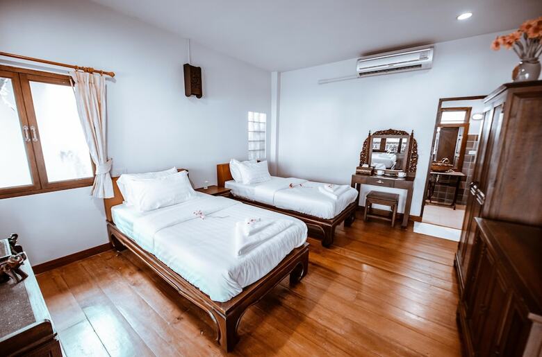Hotel Vila Villa Resort In Town