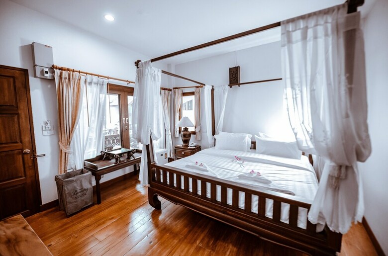 Hotel Vila Villa Resort In Town