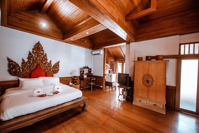 Hotel Vila Villa Resort In Town