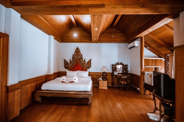 Hotel Vila Villa Resort In Town