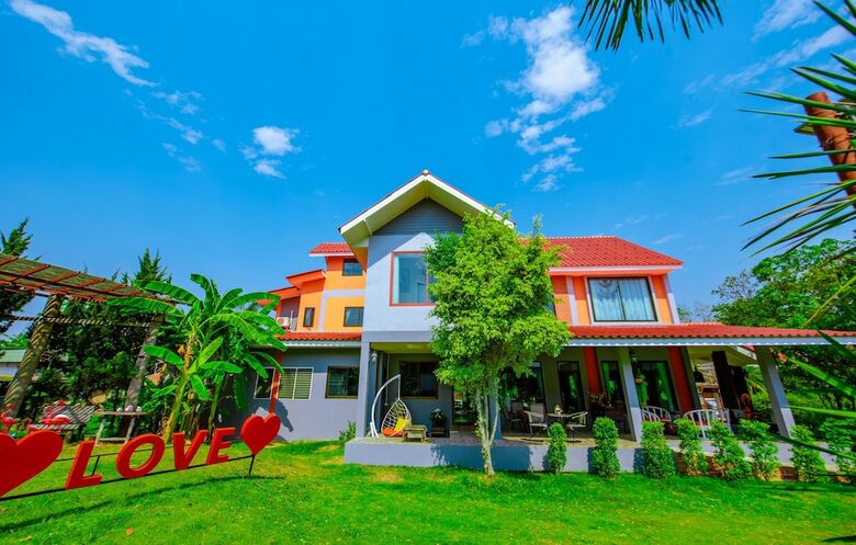 Hotel Vila Villa Resort In Town