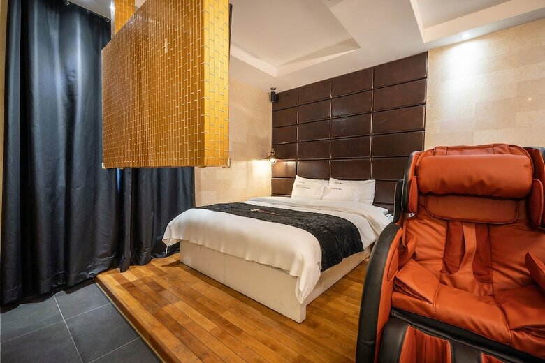Blixx Hotel