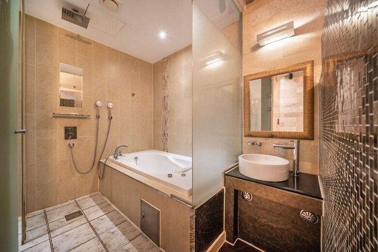 Blixx Hotel