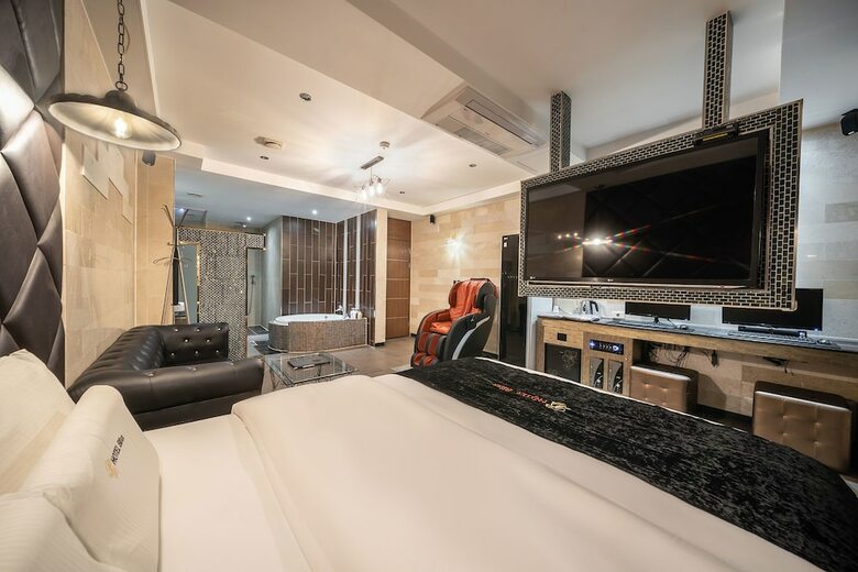Blixx Hotel