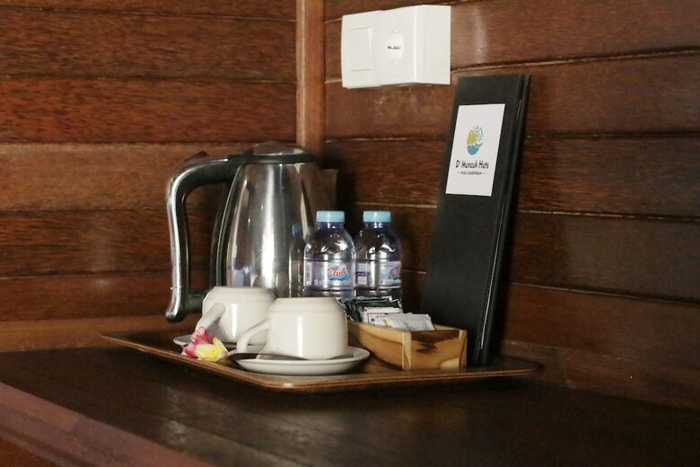 Bed & Breakfast D'muncuk Huts Lembongan