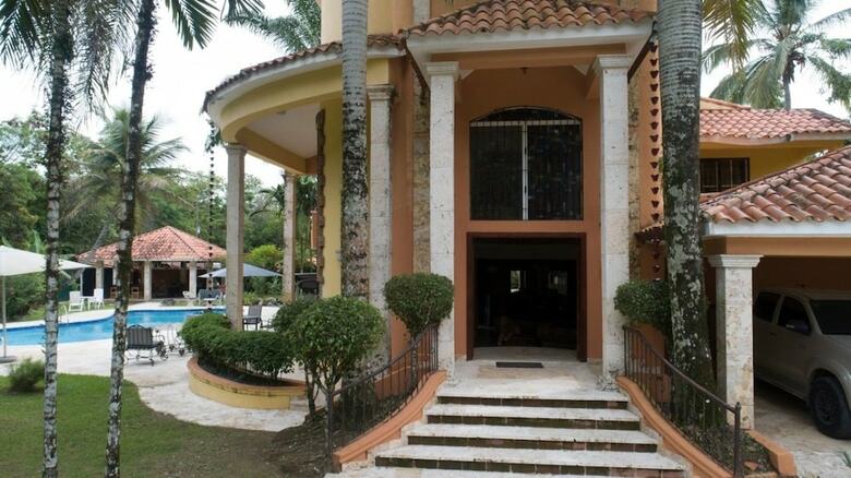Villa Enersula Marina