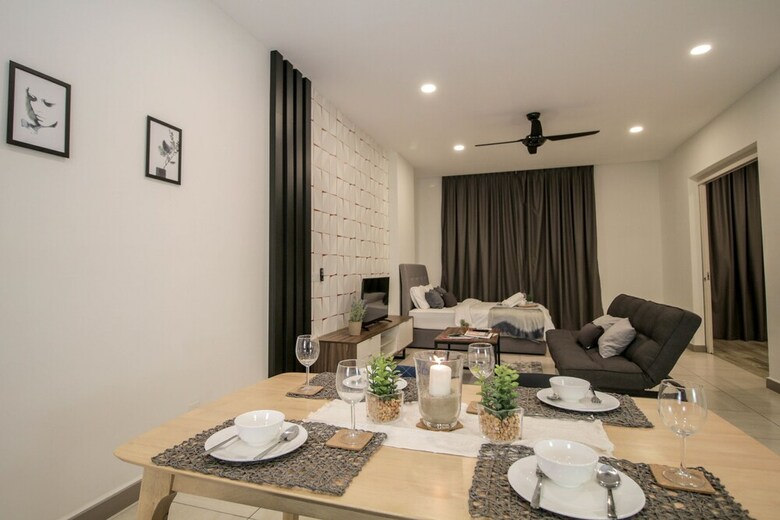 Hotel The Octagon Ipoh By Plush