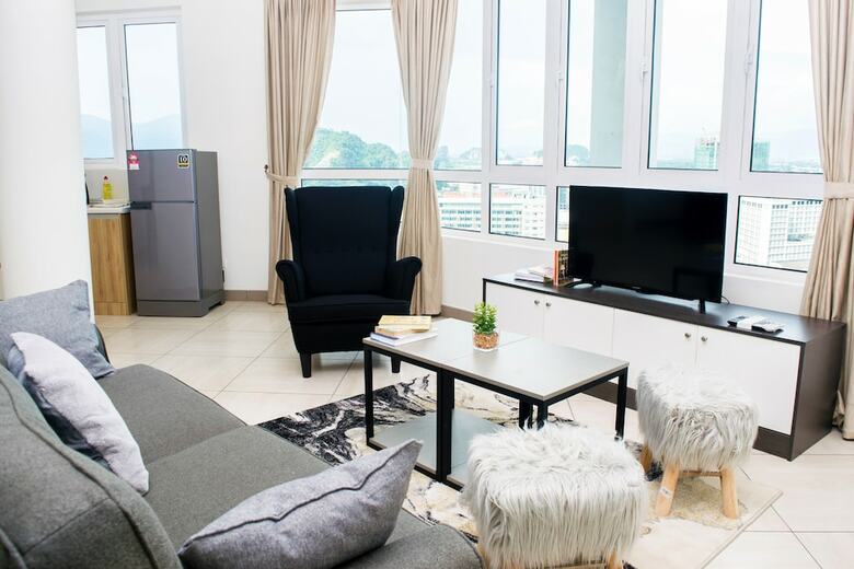 Hotel The Octagon Ipoh By Plush