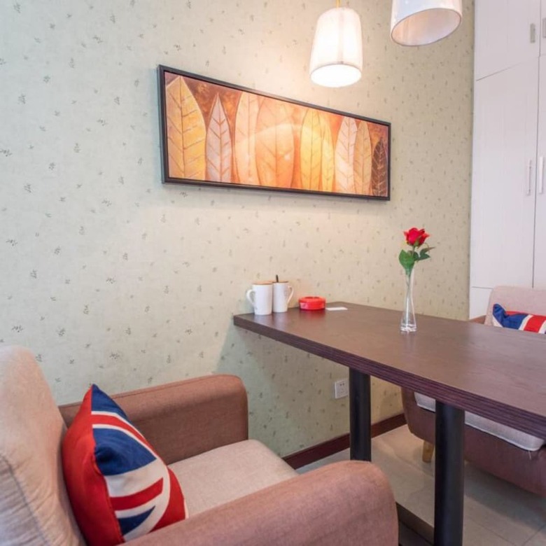 Swan Apartment