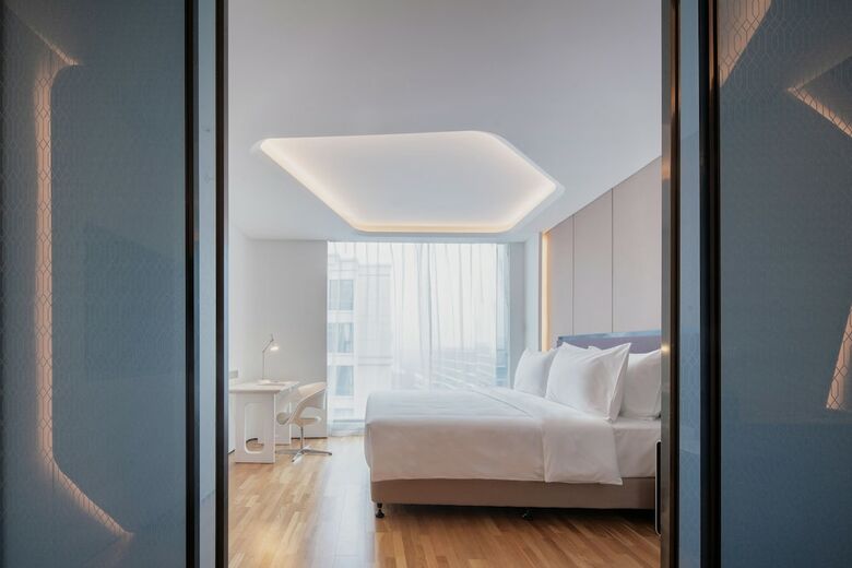 Flyzoo Hotel -- Alibaba