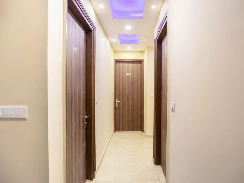 Airport Hotel R S Palace