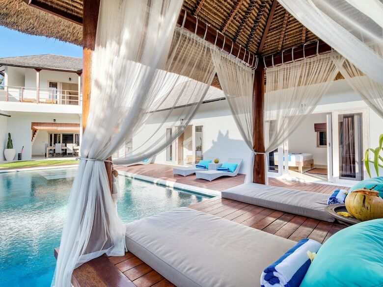 Hiburan Villas