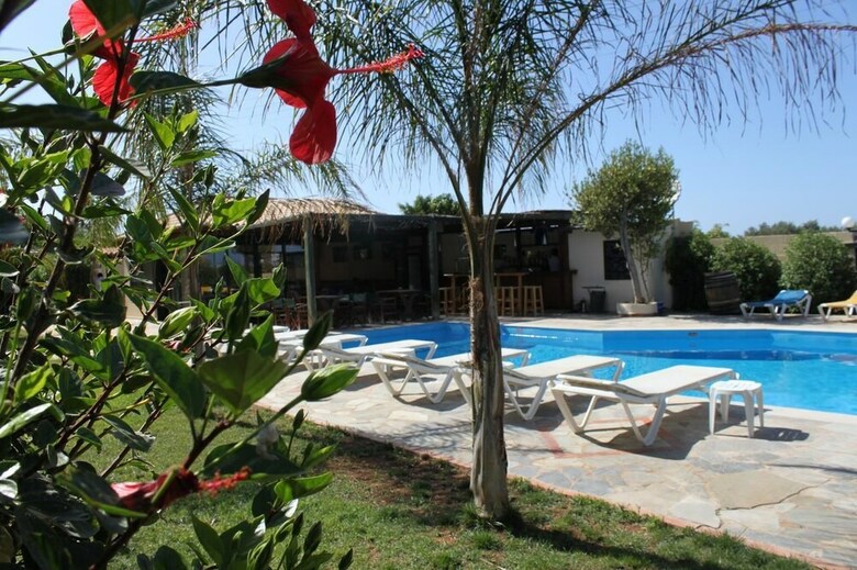 Aparthotel Petros Village