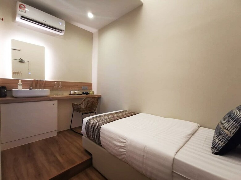 Hotel Oikos Poshtel