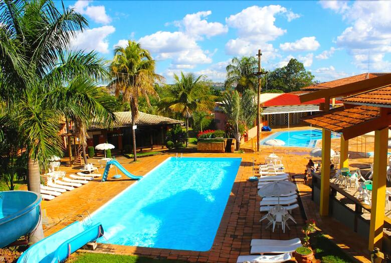 Estancia Park Hotel