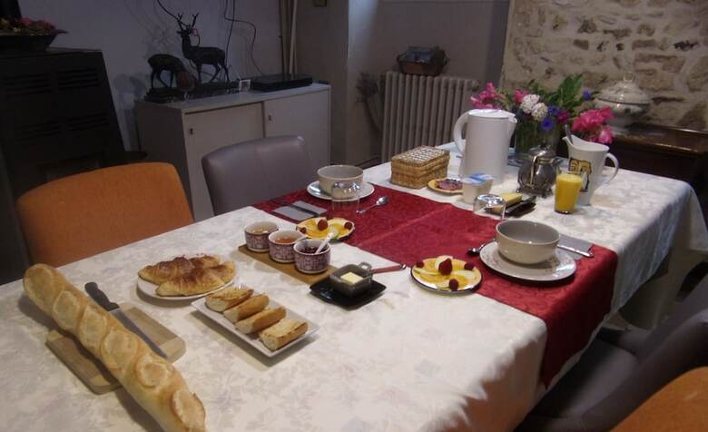 Hotel Gite D'epone, L'ami Des Cyclistes
