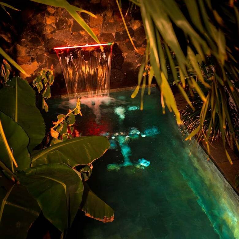 Villa Favela Chic