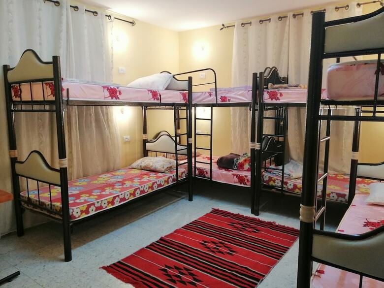 Hostal Bunksurfing Hostel
