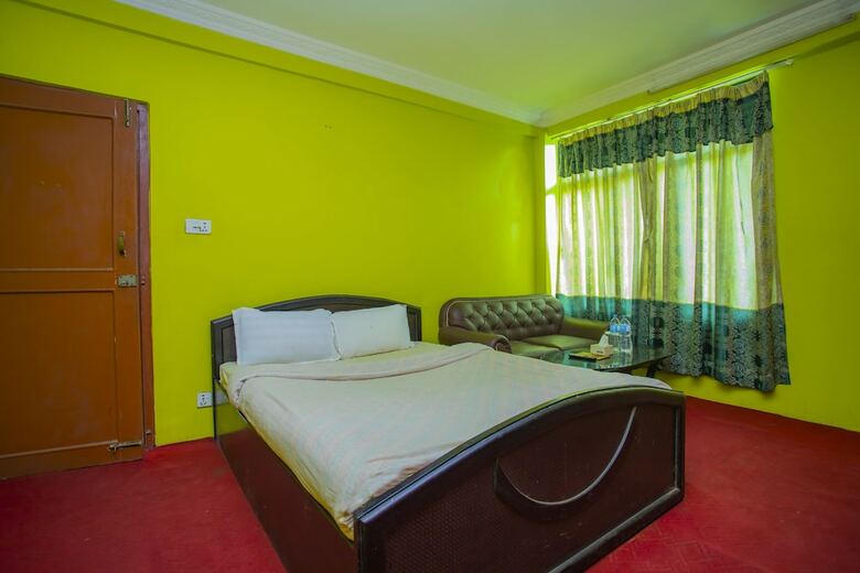 Spot On 425 A-one Hotel