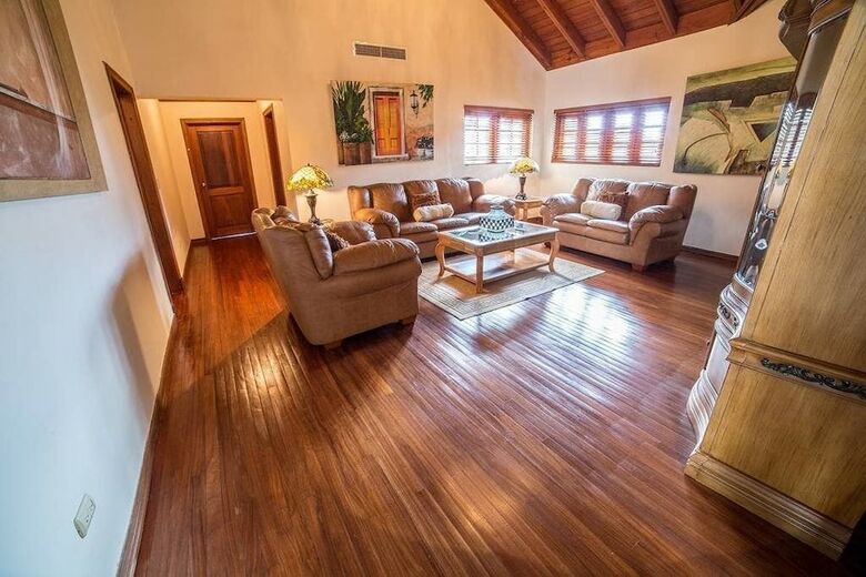 8br 9ba Barranca Villa By Asvr