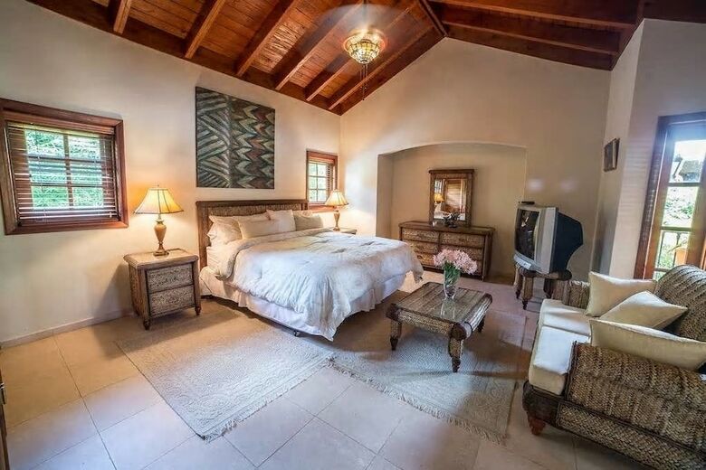 8br 9ba Barranca Villa By Asvr