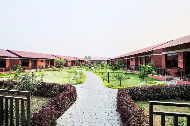 Hotel Oyo 434 Vision Safari Pvt Ltd