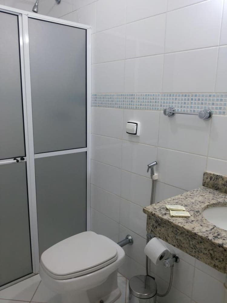 Dumont Park Hotel