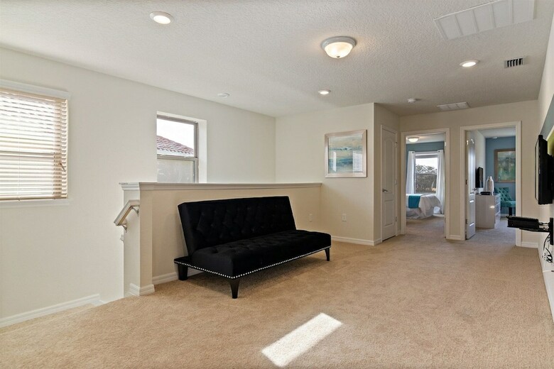 Solterra 5br Townhome W Splash Pool