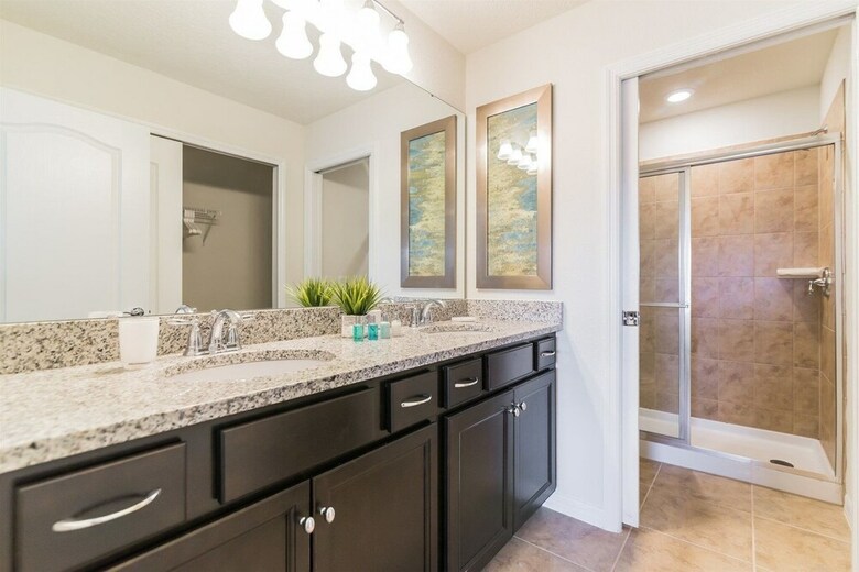 Solterra 5br Townhome W Splash Pool