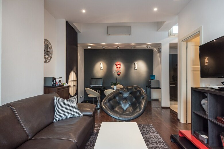 Art Gallery Apartment In Florence
