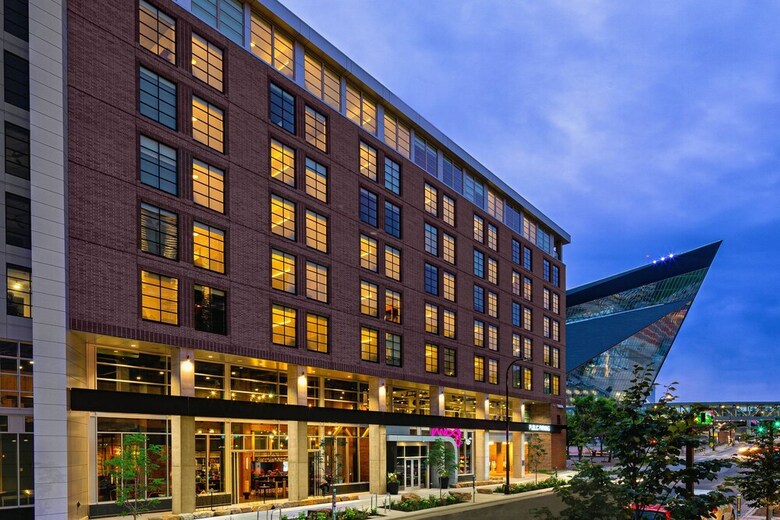 Hotel Moxy Minneapolis Downtown