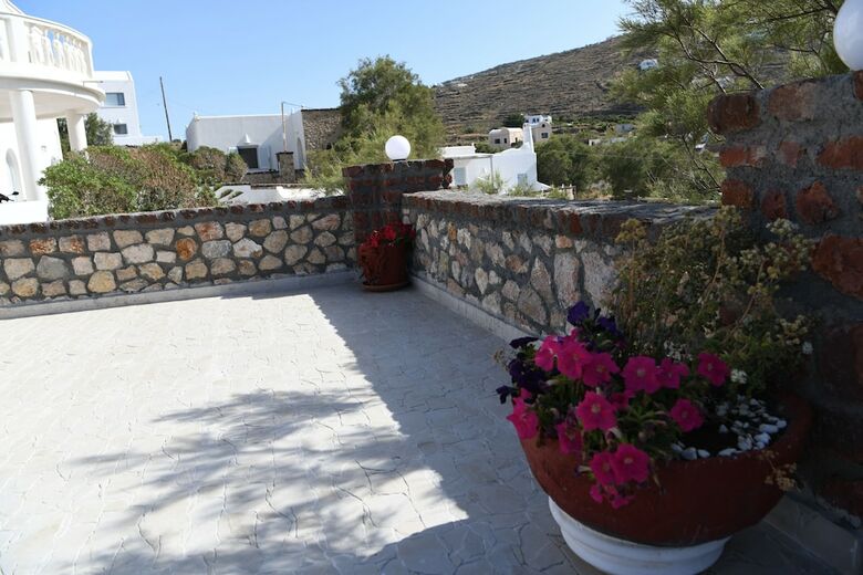 Starlight Luxury Seaside Villa