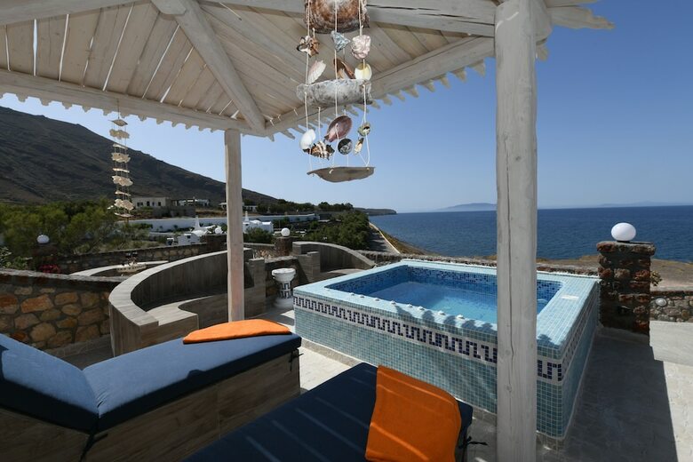 Starlight Luxury Seaside Villa