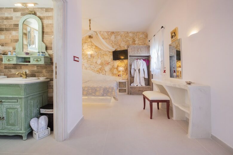 Starlight Luxury Seaside Villa