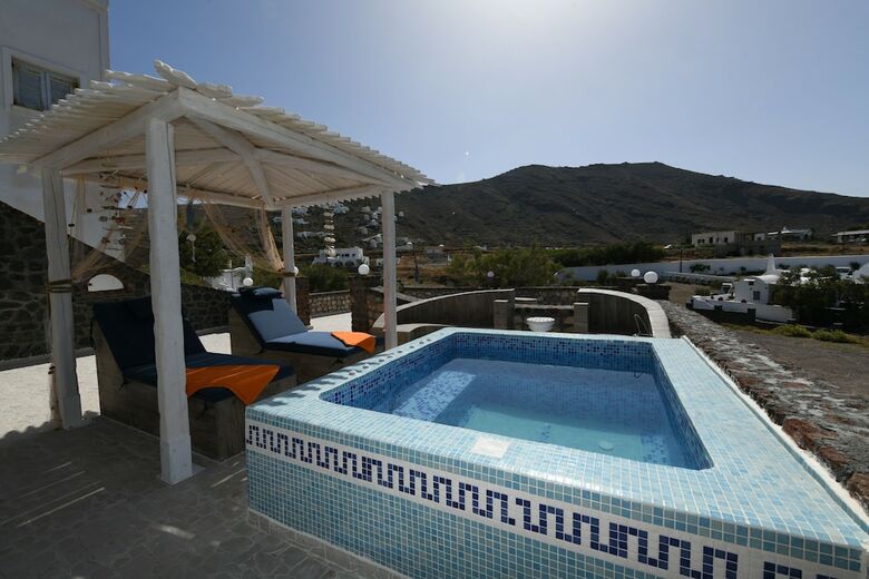 Starlight Luxury Seaside Villa