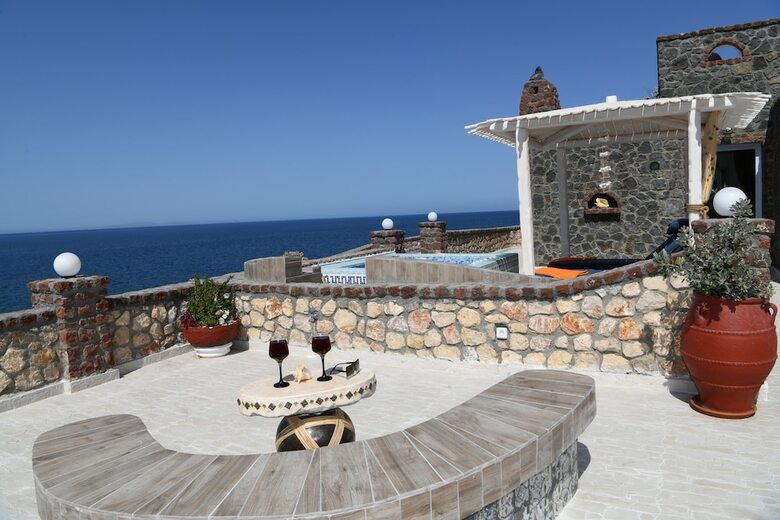 Starlight Luxury Seaside Villa