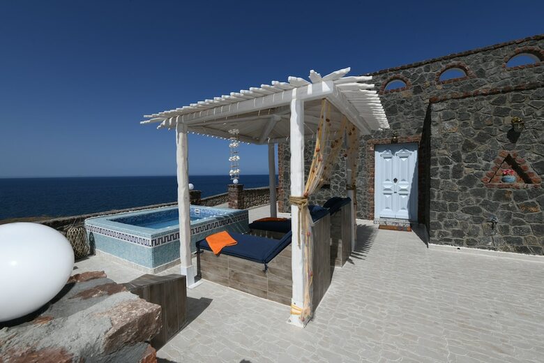 Starlight Luxury Seaside Villa