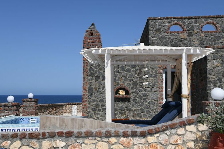 Starlight Luxury Seaside Villa