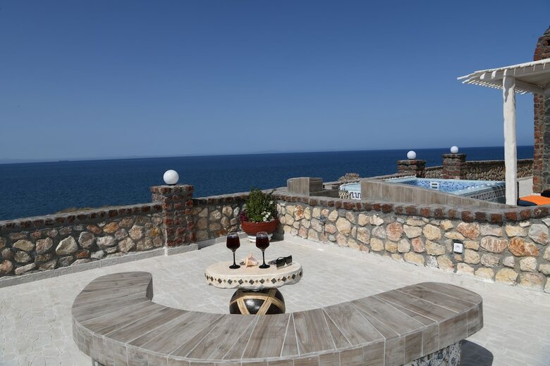 Starlight Luxury Seaside Villa
