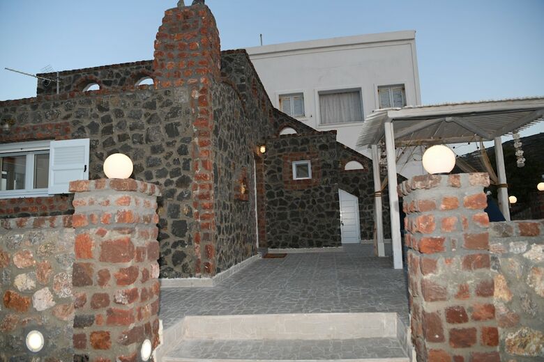 Starlight Luxury Seaside Villa